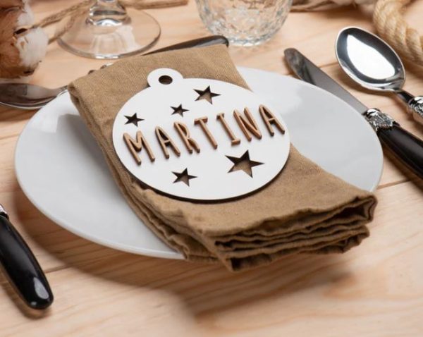 Bola de Navidad blanca letras de madera