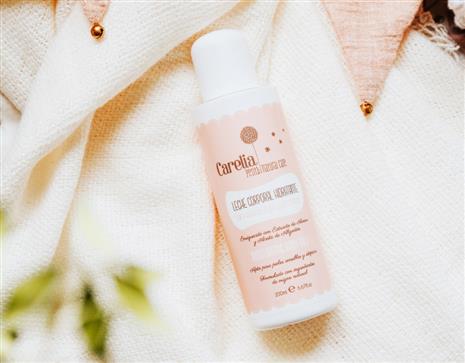 Leche corporal hidratante Carelia